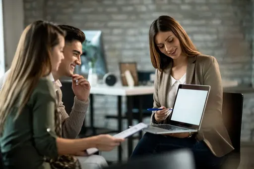 Consultoria SEO vs agência comum: qual a diferença
