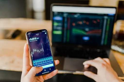 Quanto Cobrar por Gestão de Redes Sociais? Guia de Preços para Agências
